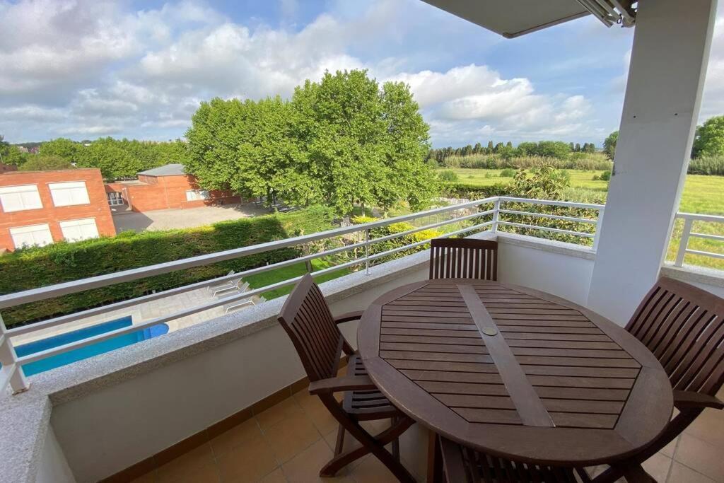 Apartamento Completo Muy Cerca Del Centro Ideal Para Familias Con Piscina Фигерас Экстерьер фото