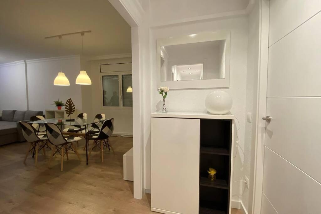 Apartamento Completo Muy Cerca Del Centro Ideal Para Familias Con Piscina Фигерас Экстерьер фото